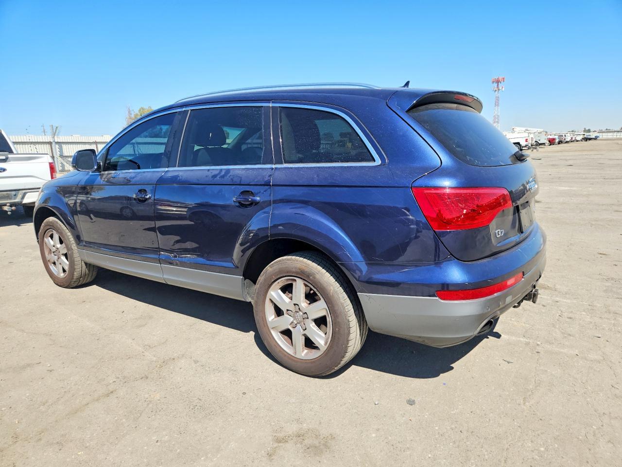 2014 Audi Q7 Premium Plus - Image 2
