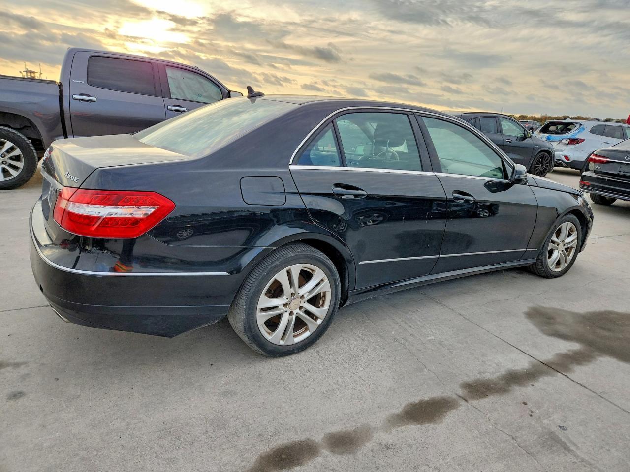 2011 Mercedes-Benz E 350 4Matic - Image 3