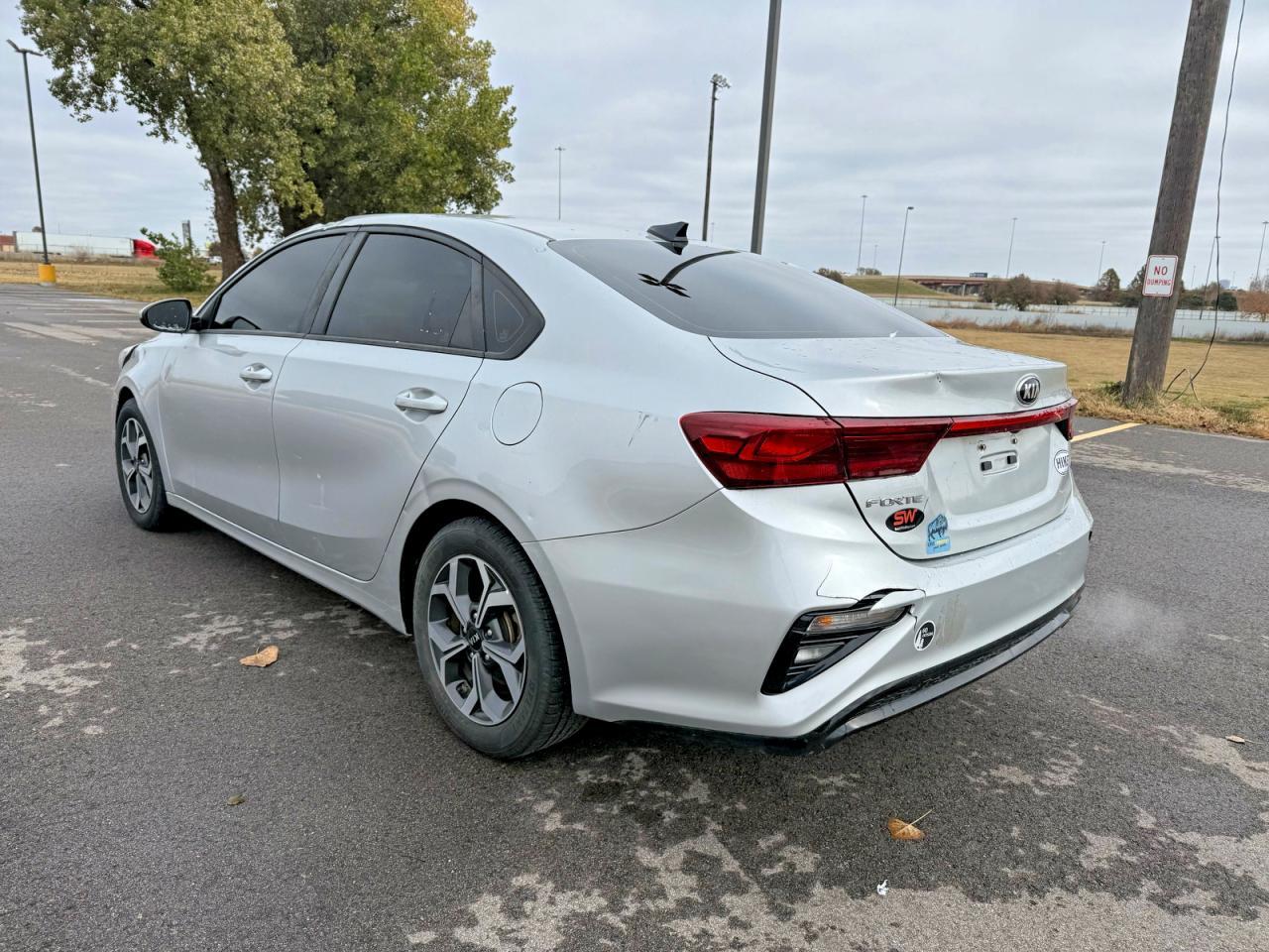 2019 Kia Forte Lxs - Фото 3
