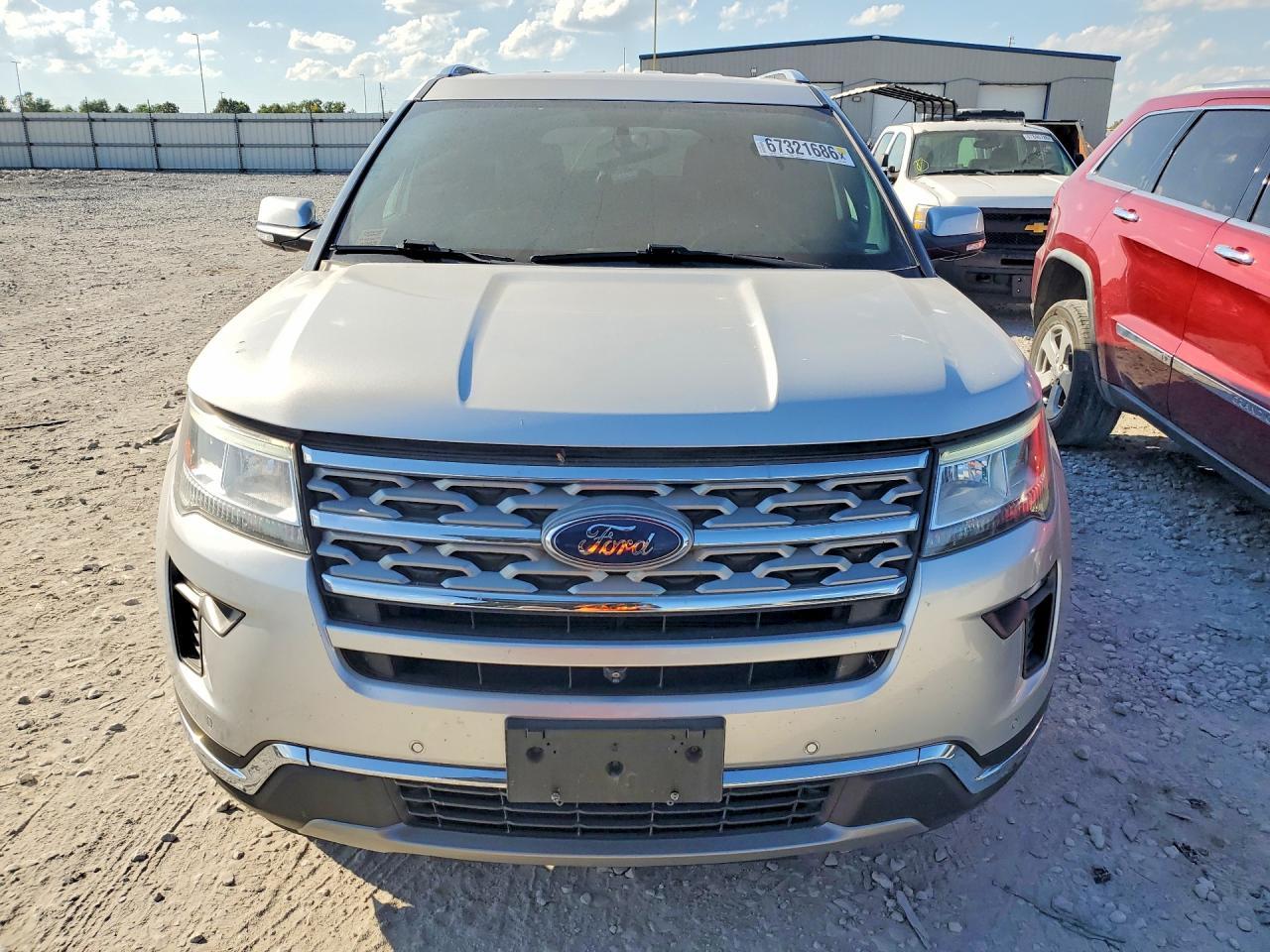 2019 Ford Explorer Limited - Image 5