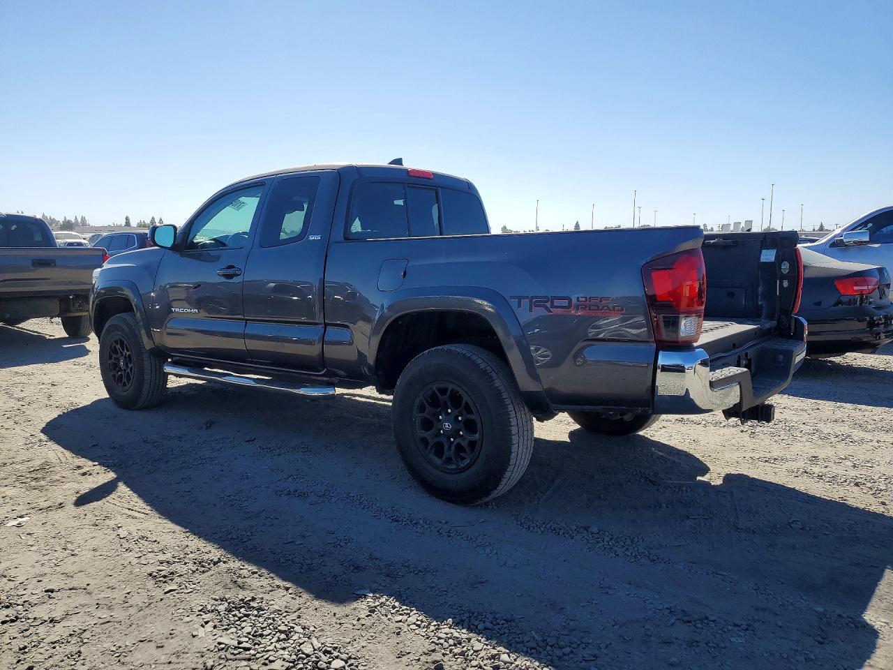 2019 Toyota Tacoma Sr5 V6 - Фото 2