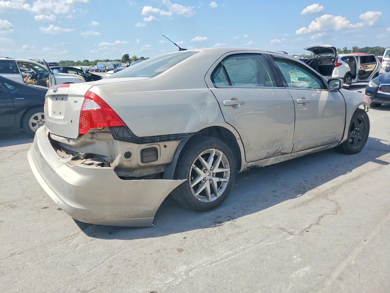 2010 Ford Fusion Se - Image 3