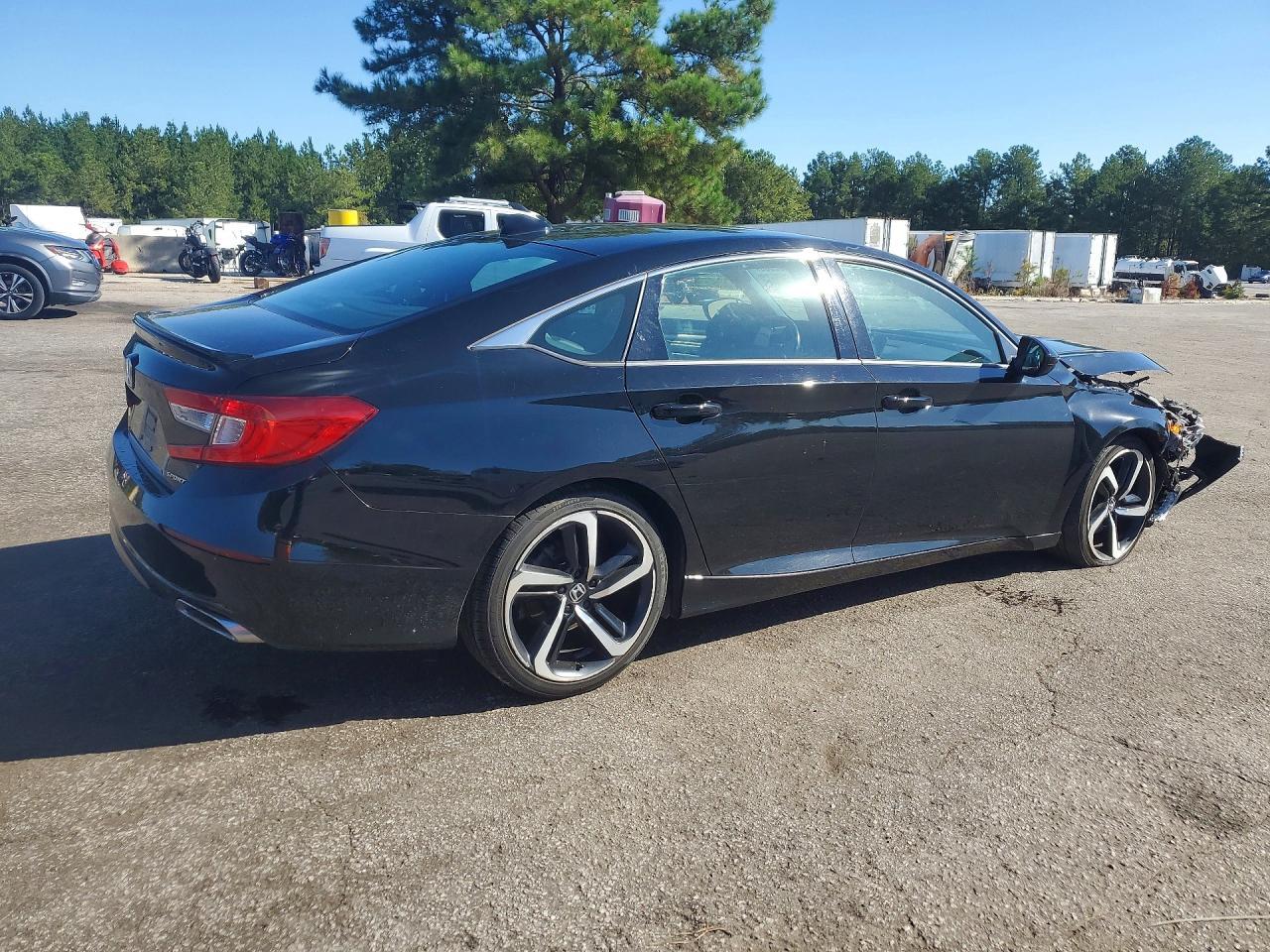 2022 Honda Accord Sport - Image 3