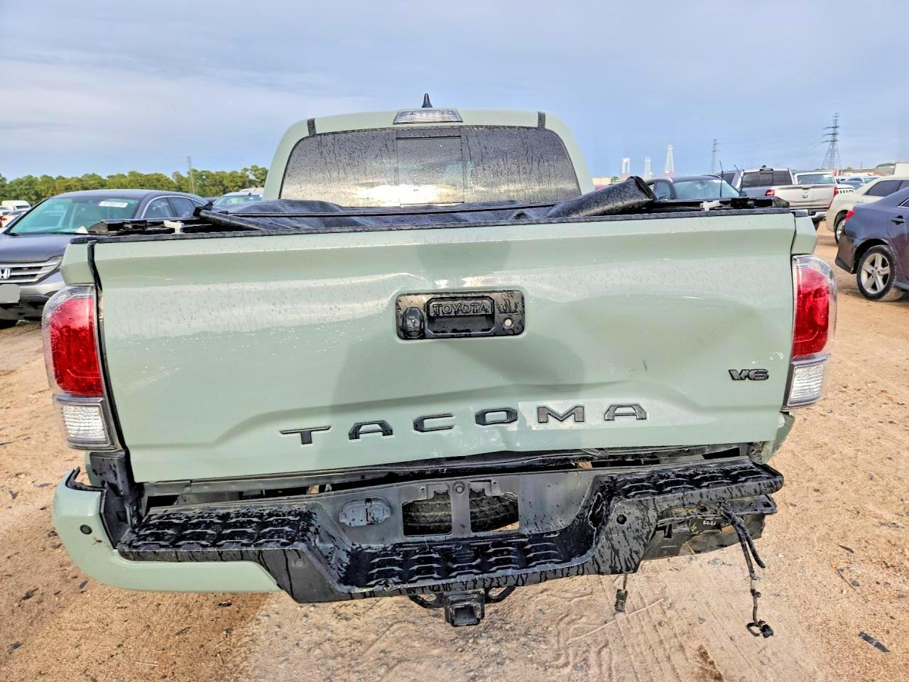 2022 Toyota Tacoma Double Cab - Image 6