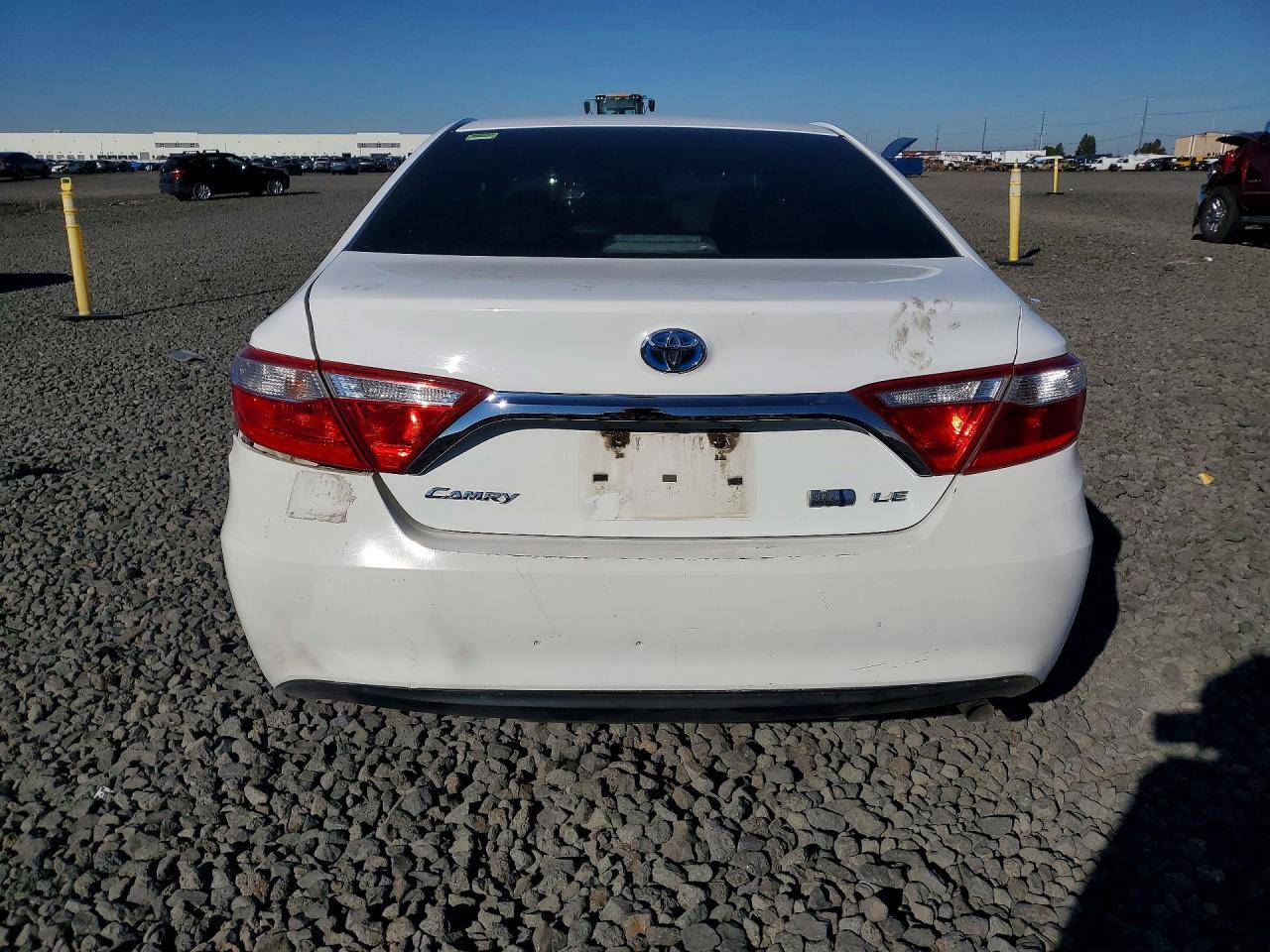 2016 Toyota Camry Hybrid Le - Фото 6