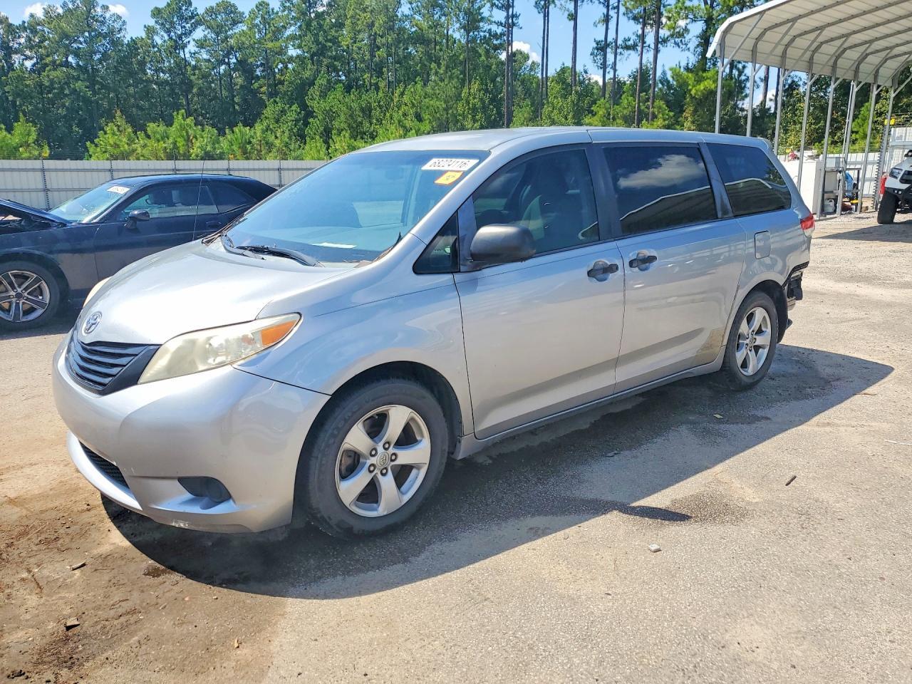 2014 Toyota Sienna L 7-Passenger