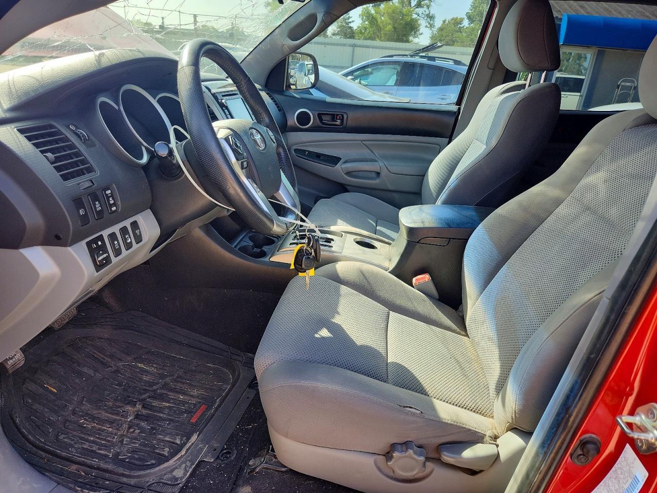 2014 Toyota Tacoma V6 - Фото 7