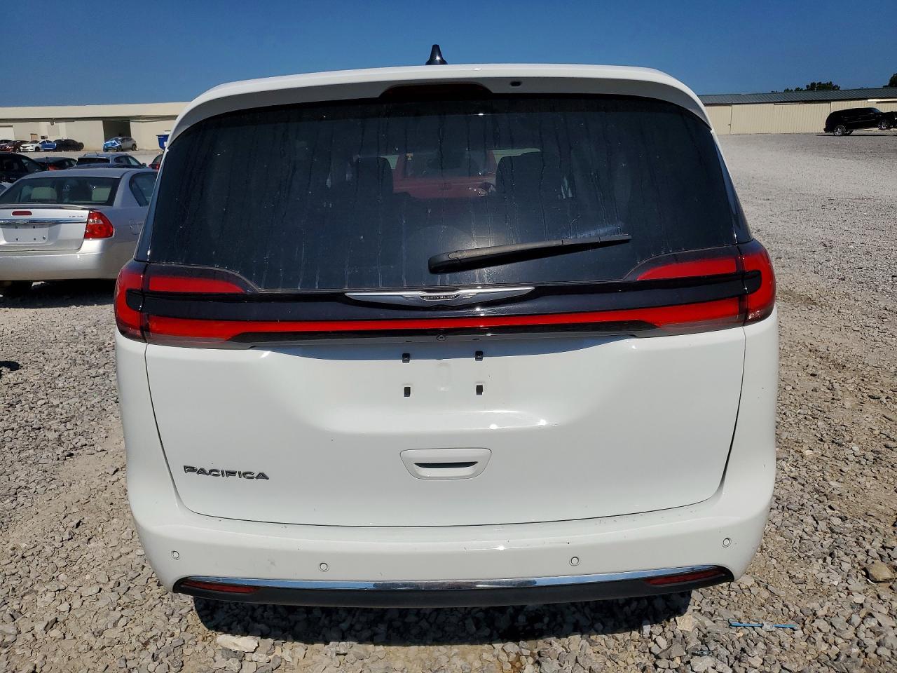 2023 Chrysler Pacifica Touring L - Фото 6