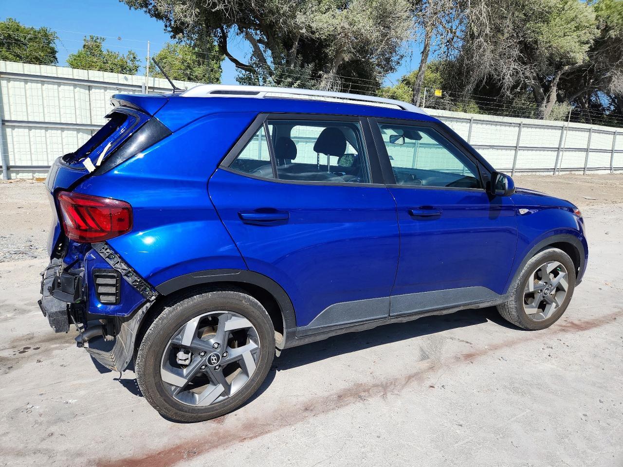 2025 Hyundai Venue Sel - Фото 3