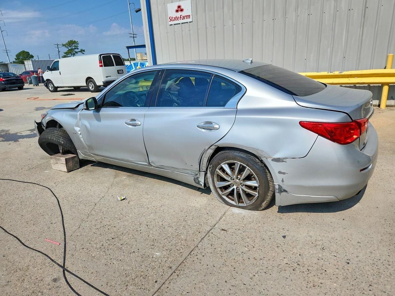 2017 Infiniti Q50 3.0T Premium - Фото 2