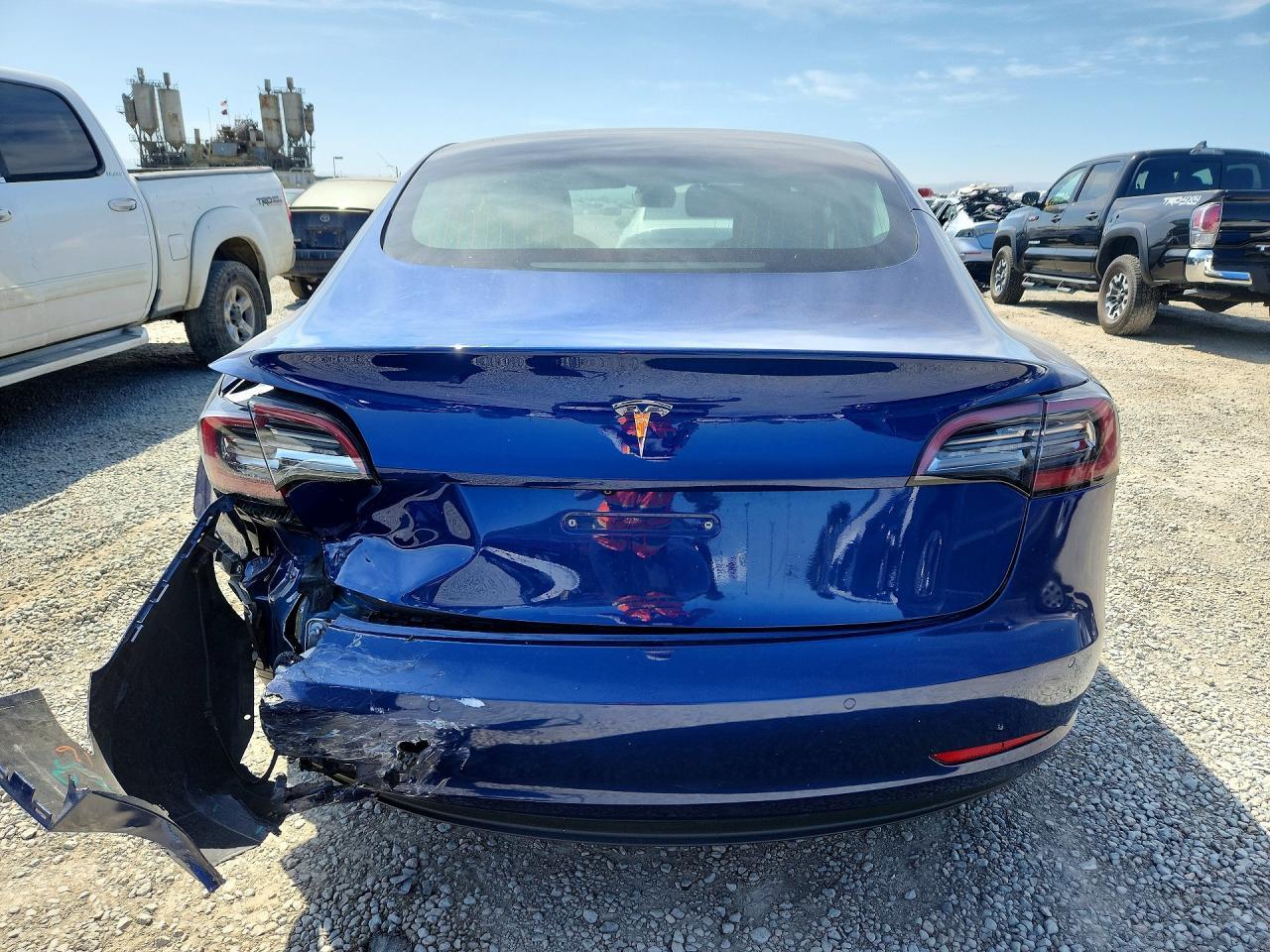 2019 Tesla Model 3 - Фото 6