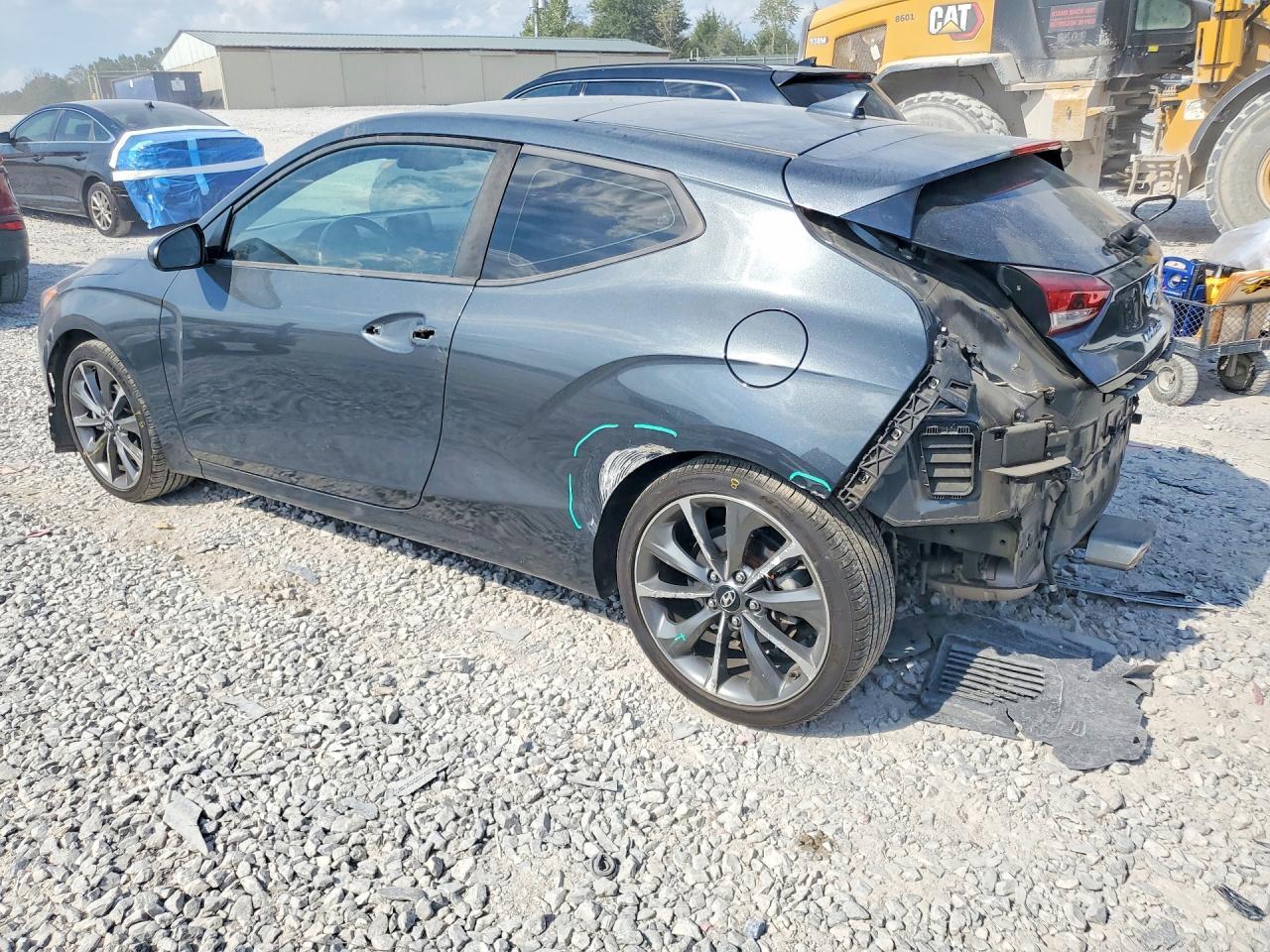 2020 Hyundai Veloster 2.0L Premium - Фото 2