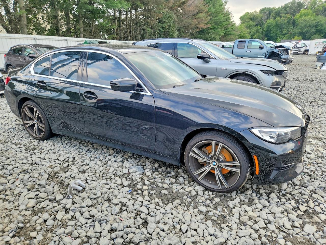 2019 BMW 330Xi - Фото 4