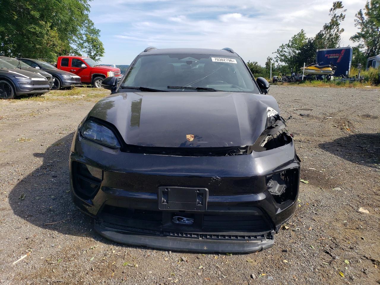 2025 Porsche Macan 4S - Image 5