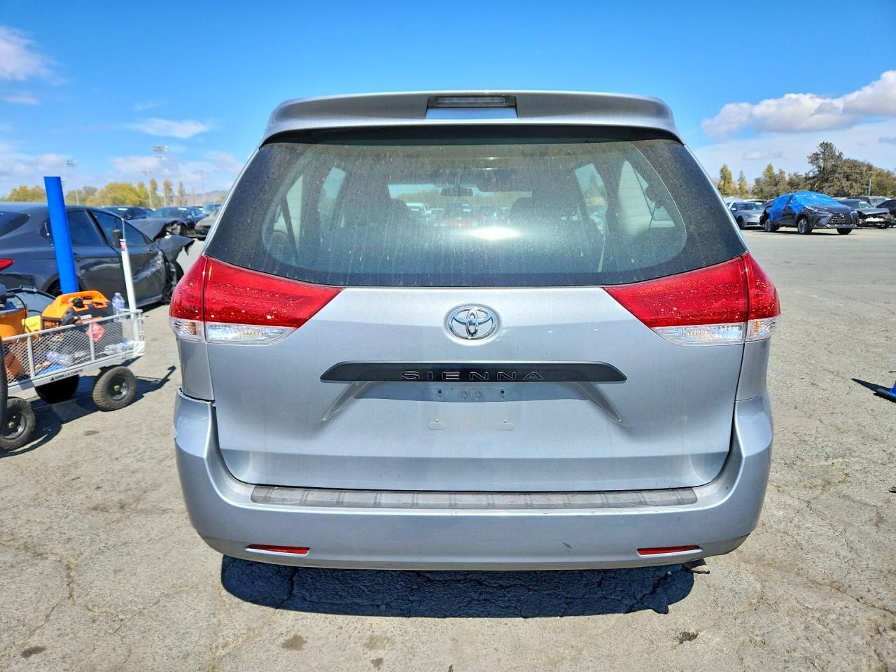 2014 Toyota Sienna L 7-Passenger - Фото 6