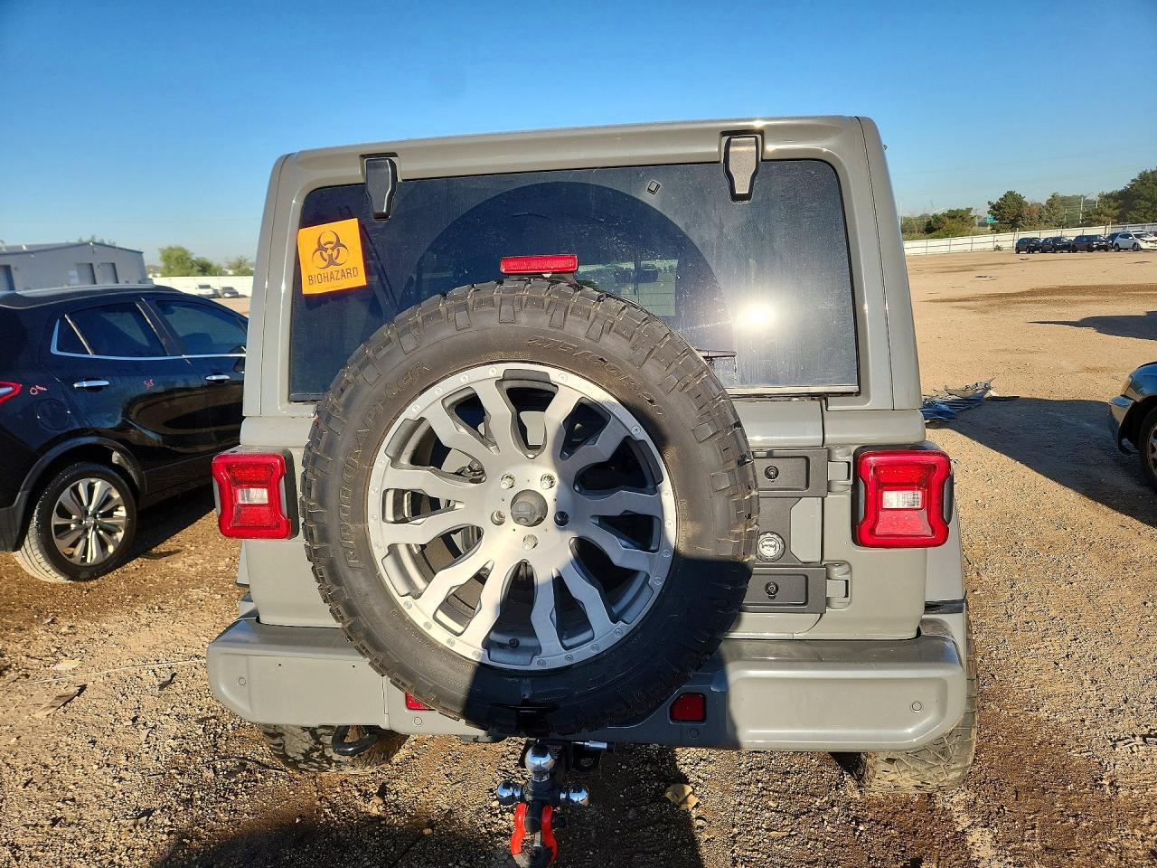 2022 Jeep Wrangler Unlimited Sahara - Фото 6