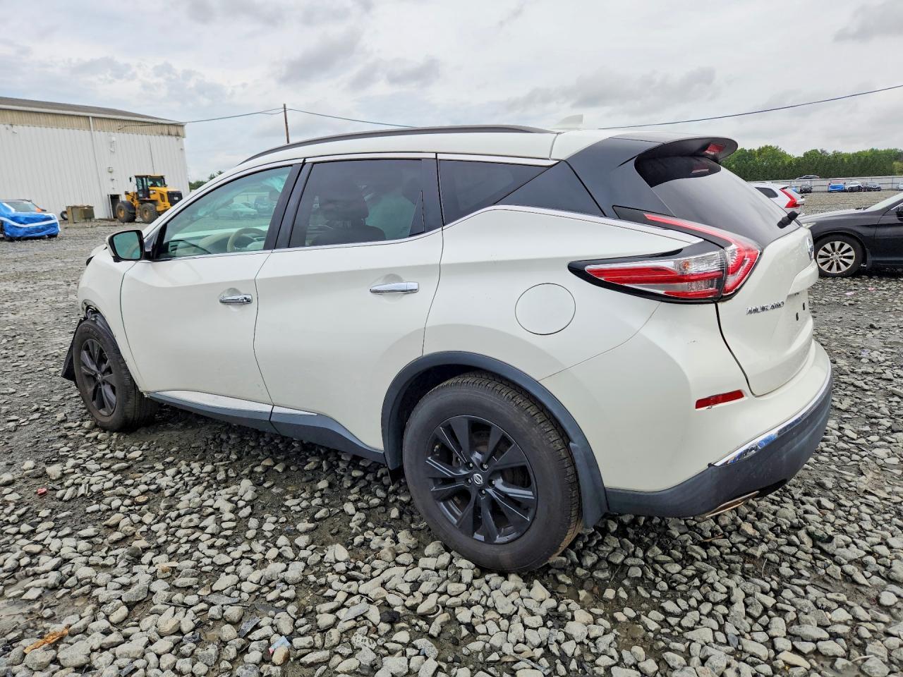 2018 Nissan Murano Sv - Image 2