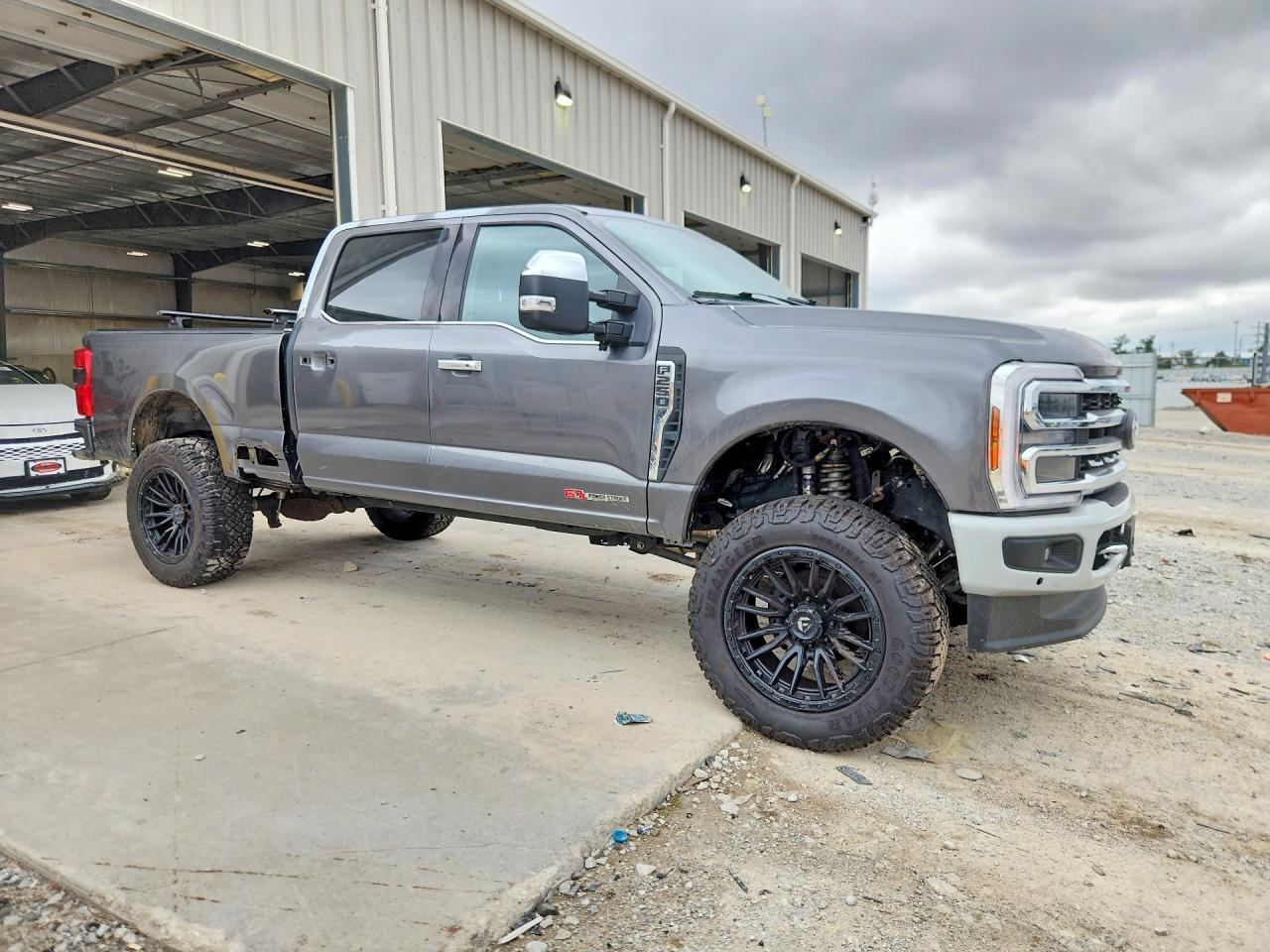 2023 Ford F250 Super Duty - Фото 4
