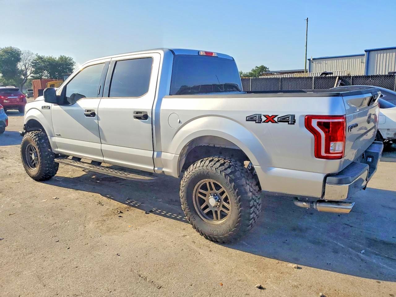 2017 Ford F150 Supercrew - Фото 2