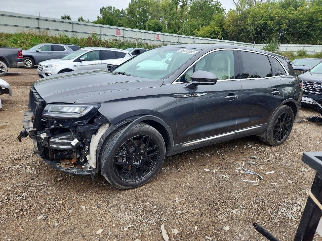 2019 Lincoln Nautilus Select