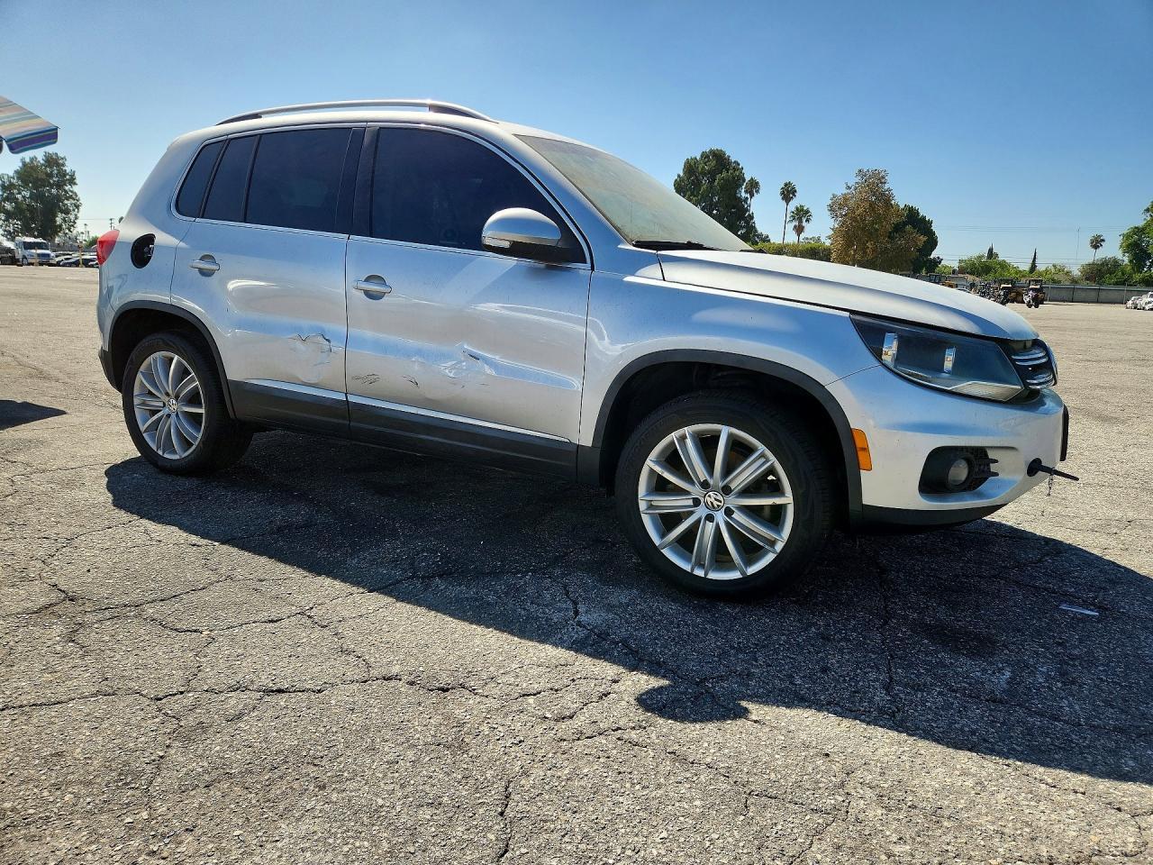 2012 Volkswagen Tiguan S - Фото 4
