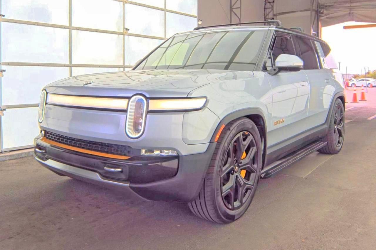 2023 Rivian R1S Adventure - Image 2