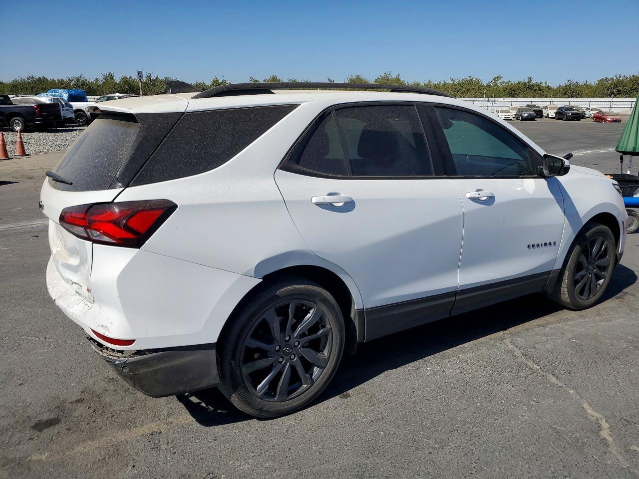 2022 Chevrolet Equinox Rs - Фото 3