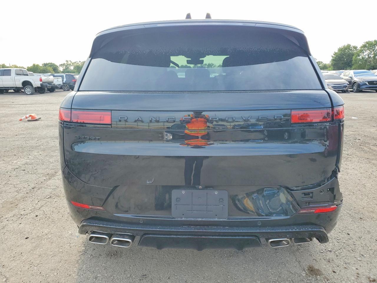 2025 Land Rover Range Rover Sport Dynamic Se - Image 6
