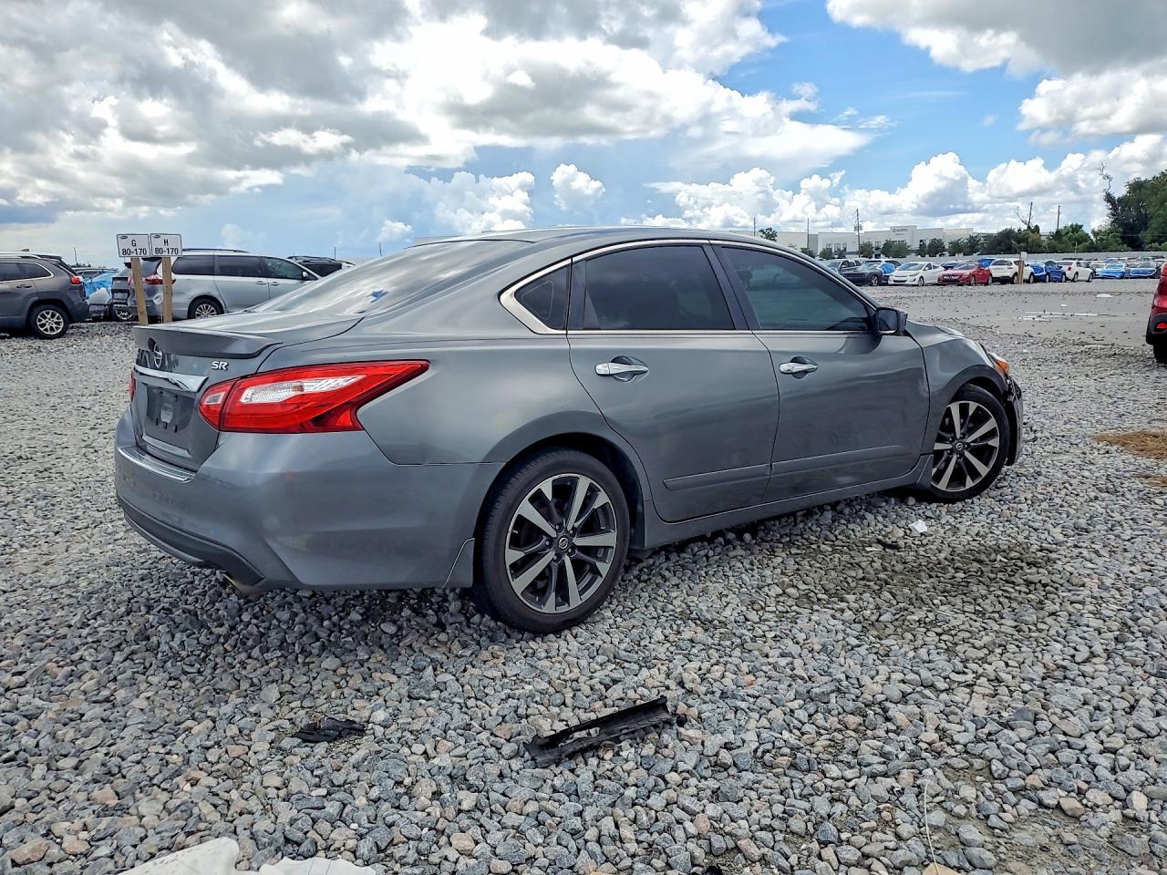 2016 Nissan Altima 2.5 Sr - Image 3