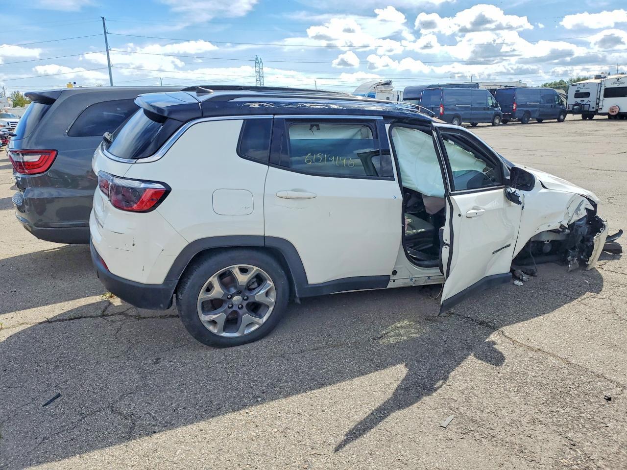 2021 Jeep Compass Limited - Фото 3