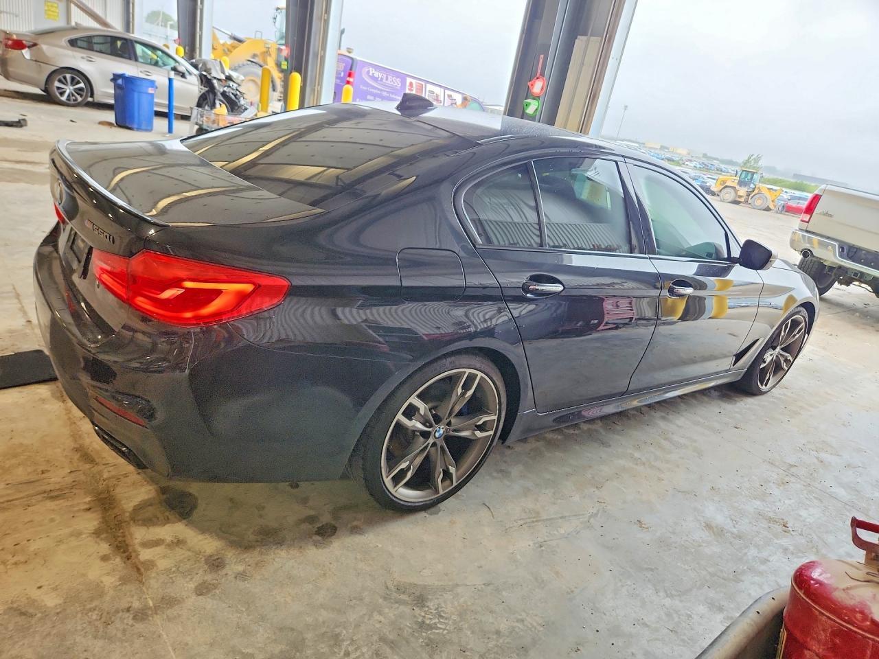 2018 BMW M550Xi - Фото 3