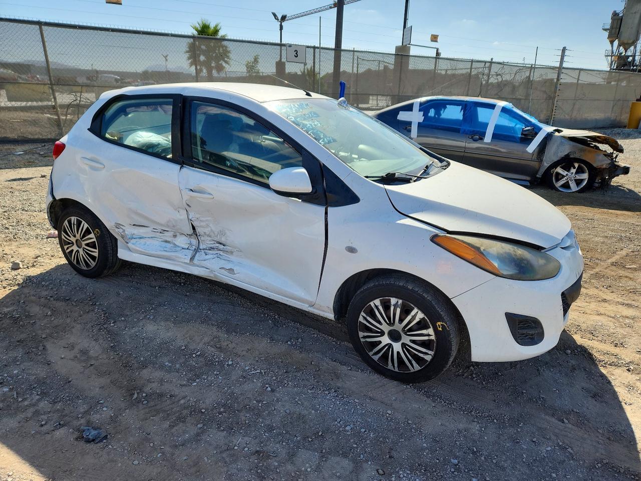 2013 Mazda Mazda2 - Фото 4