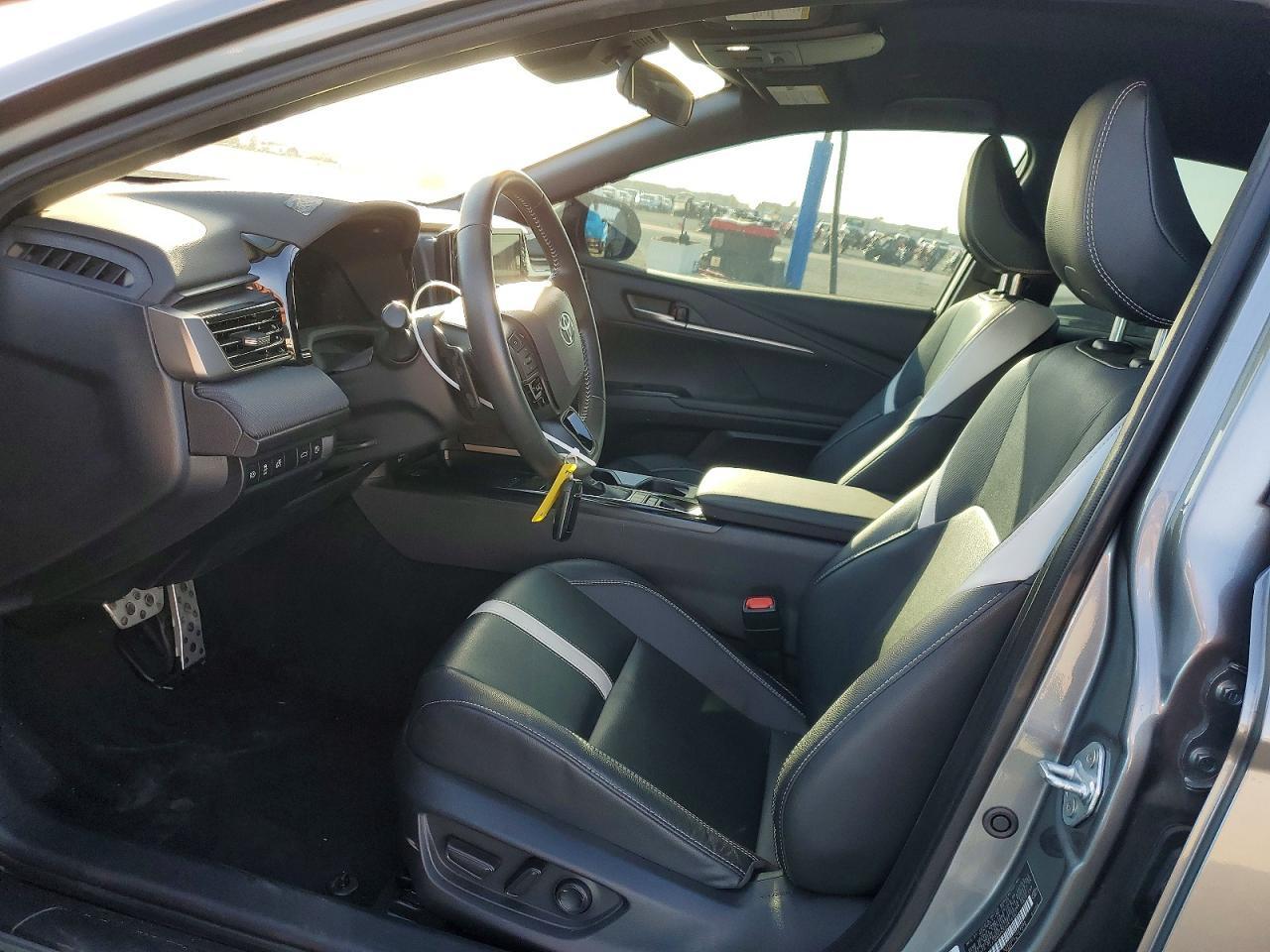 2025 Toyota Camry Se - Фото 7