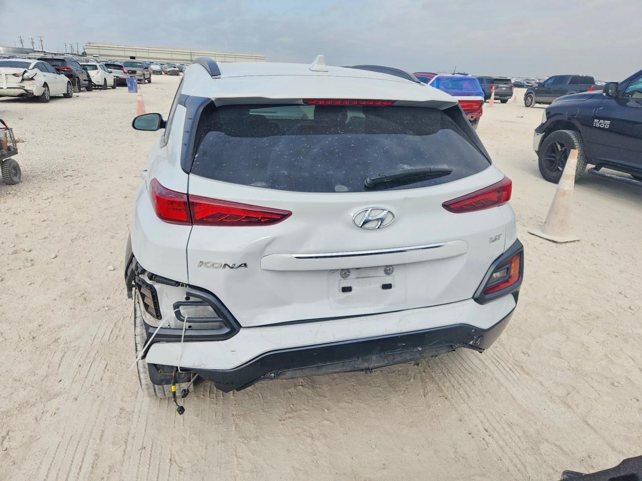 2020 Hyundai Kona Limited - Image 6