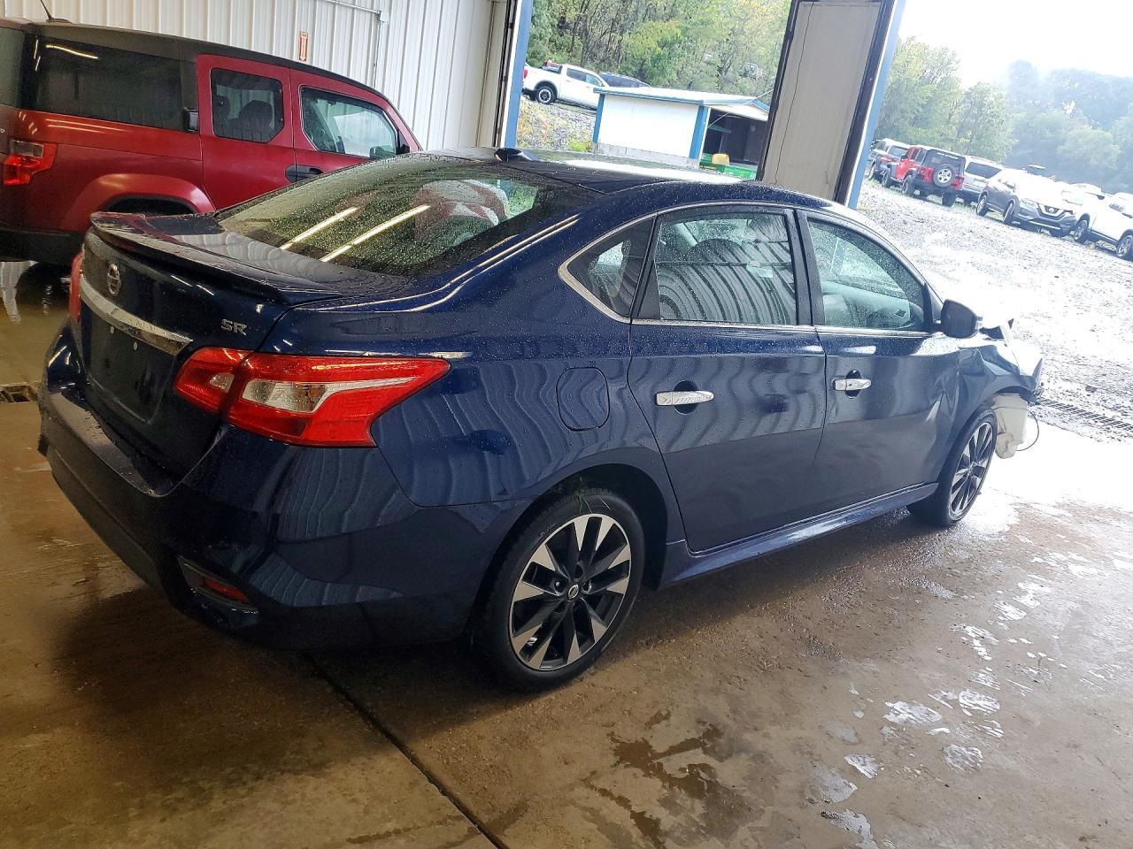 2019 Nissan Sentra Sr - Фото 3