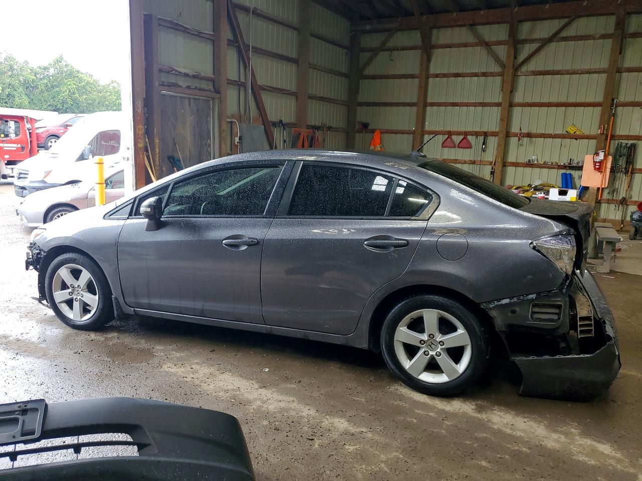 2012 Honda Civic Hybrid - Image 2