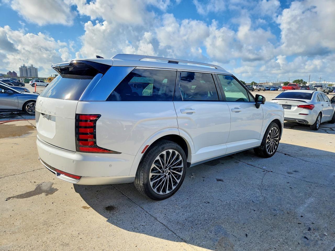 2026 Hyundai Palisade Calligraphy - Image 3