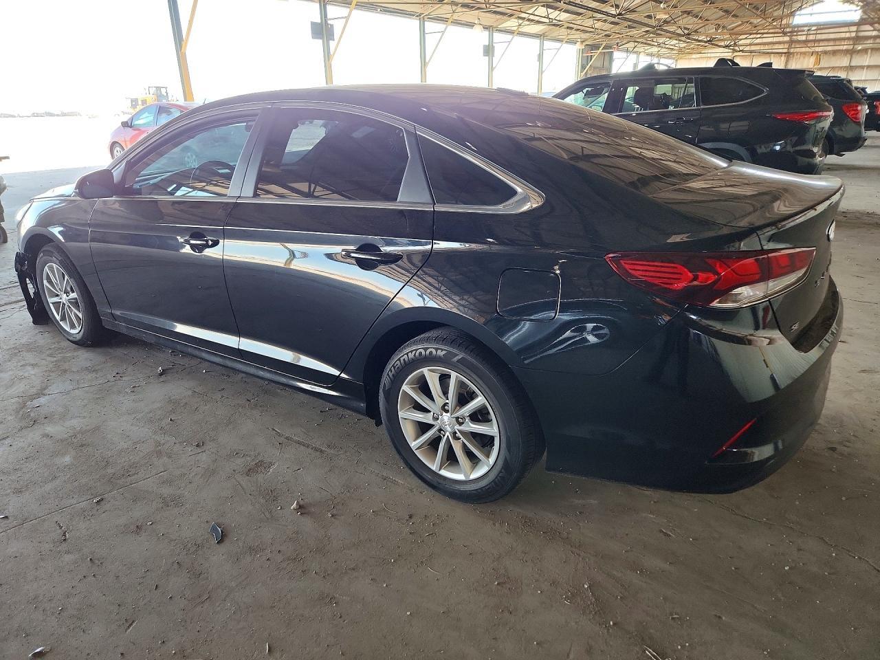 2019 Hyundai Sonata Se - Фото 2