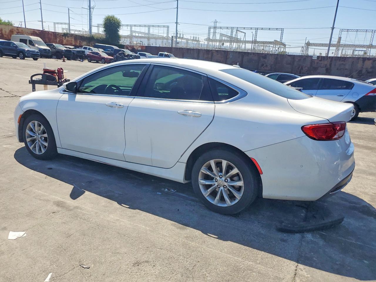 2015 Chrysler 200 C - Фото 2