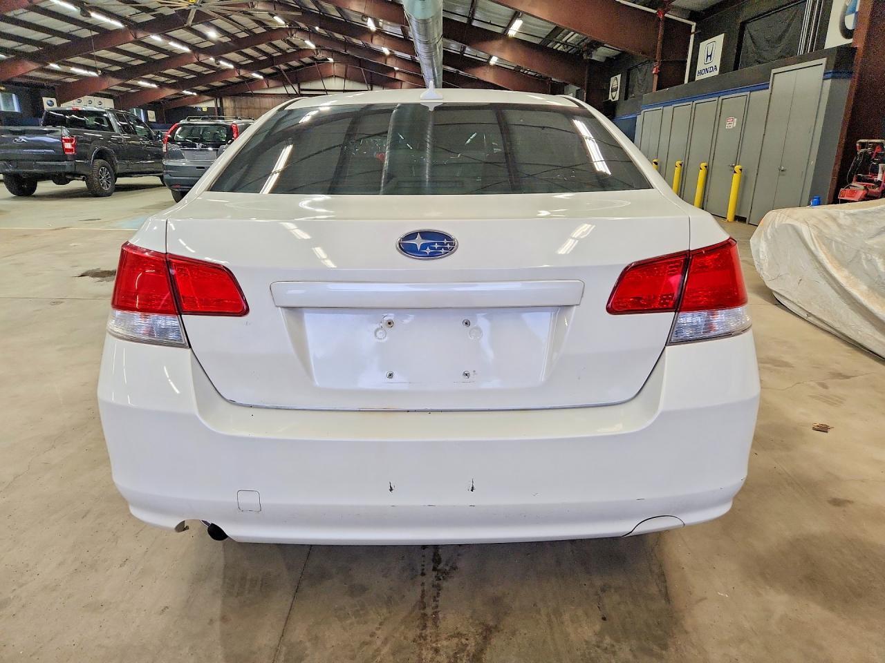 2014 Subaru Legacy 2.5I - Image 6