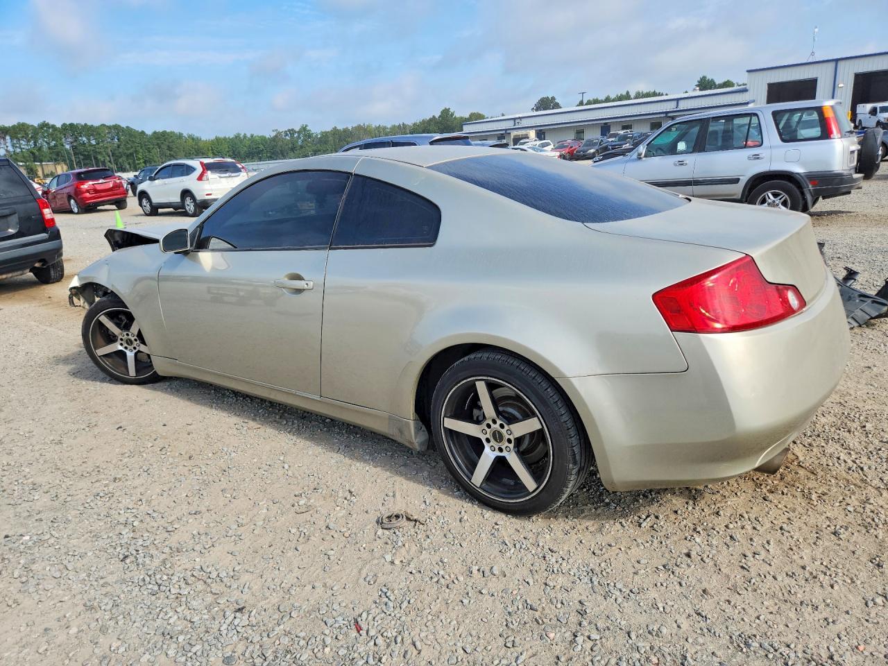 2005 Infiniti G35 Base - Image 2