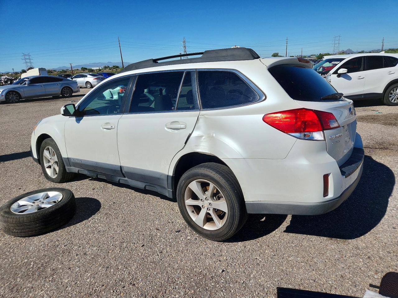 2013 Subaru Outback 2.5I Premium - Фото 2