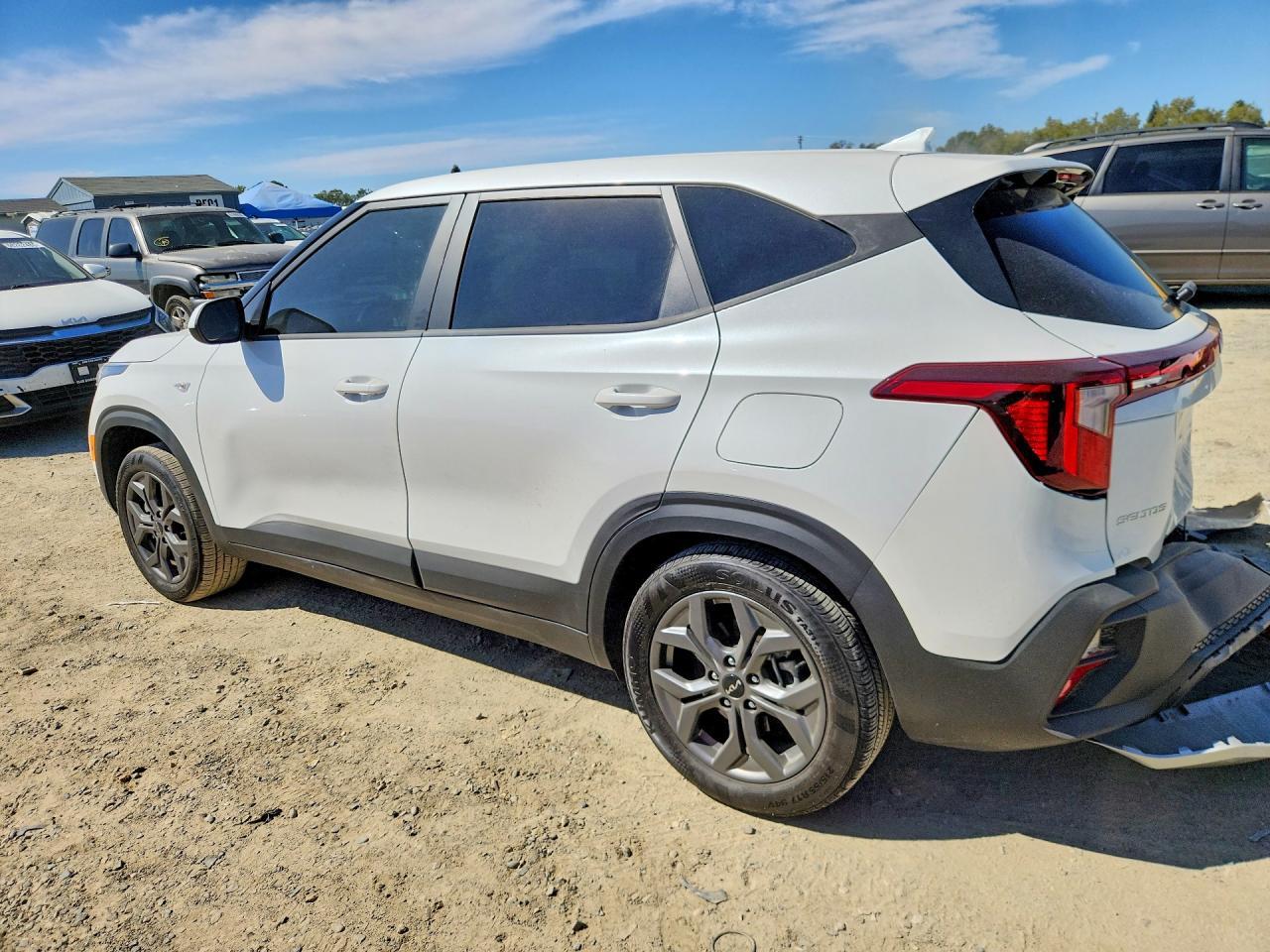 2024 Kia Seltos Lx - Image 2