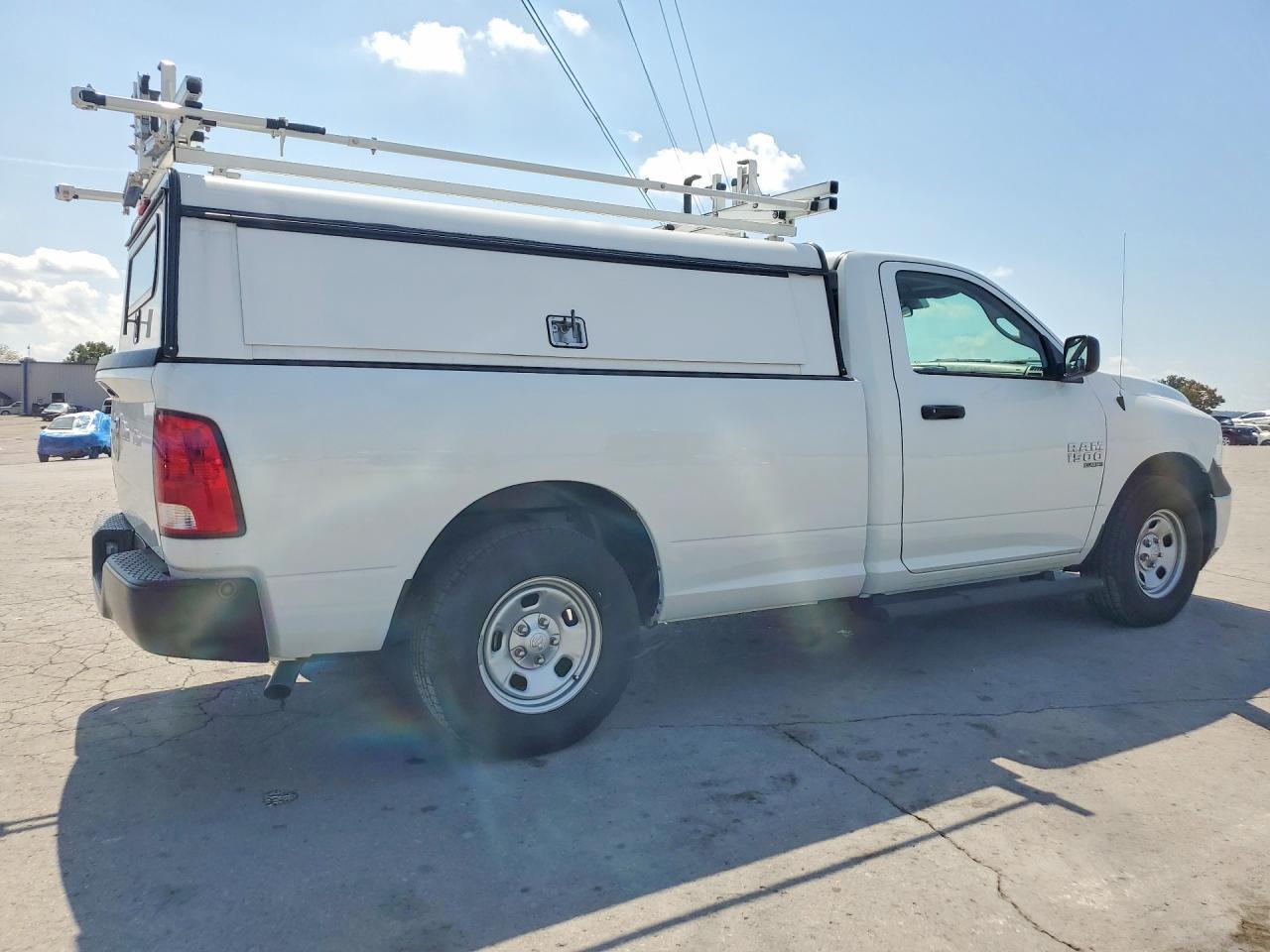 2023 Ram 1500 Classic Tradesman - Фото 3