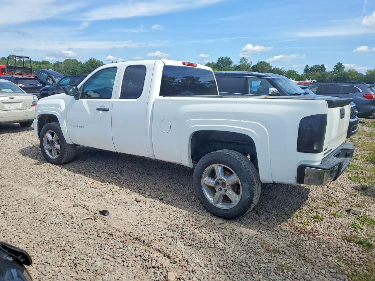 2011 Chevrolet Silverado K1500 Ls - Image 2