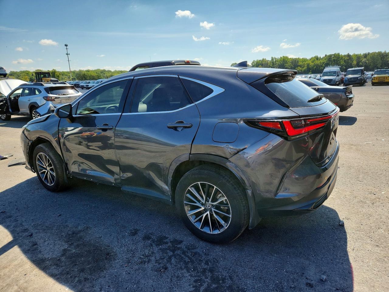 2024 Lexus Nx 350 Premium - Image 2