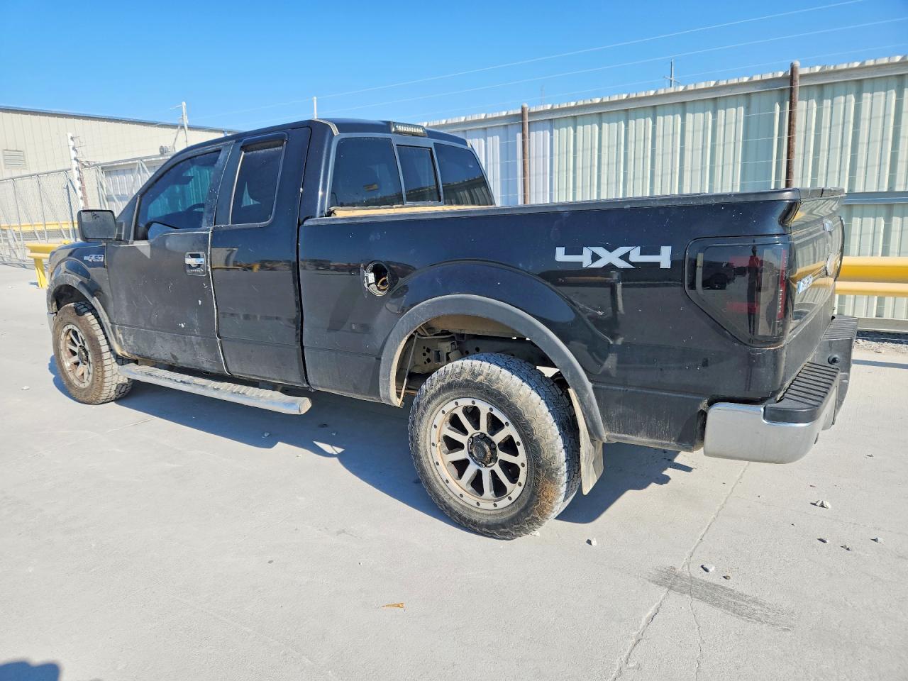 2012 Ford F150 Super Cab - Фото 2