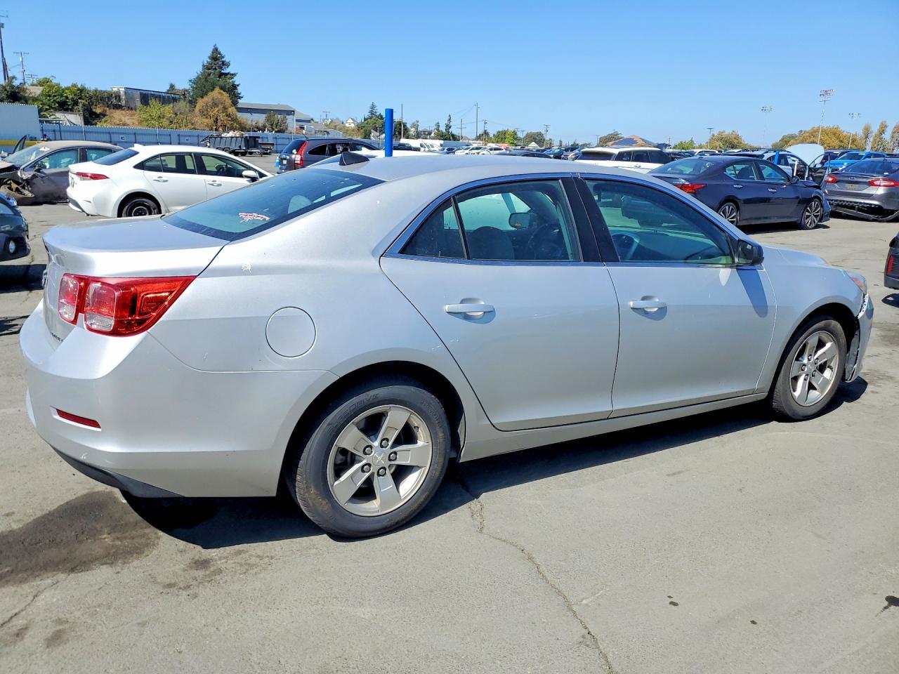 2014 Chevrolet Malibu Ls - Image 3