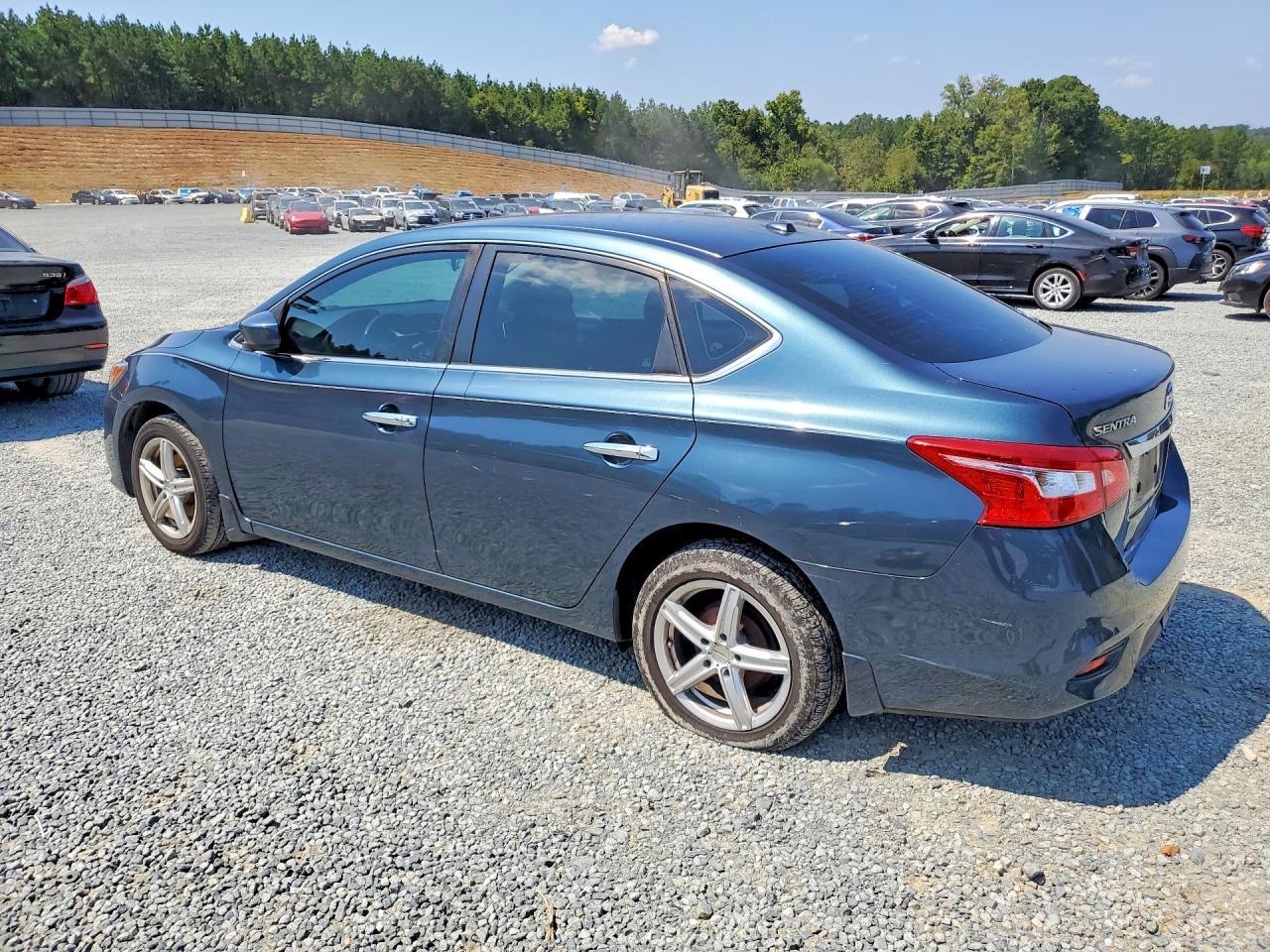 2017 Nissan Sentra Sv - Фото 2