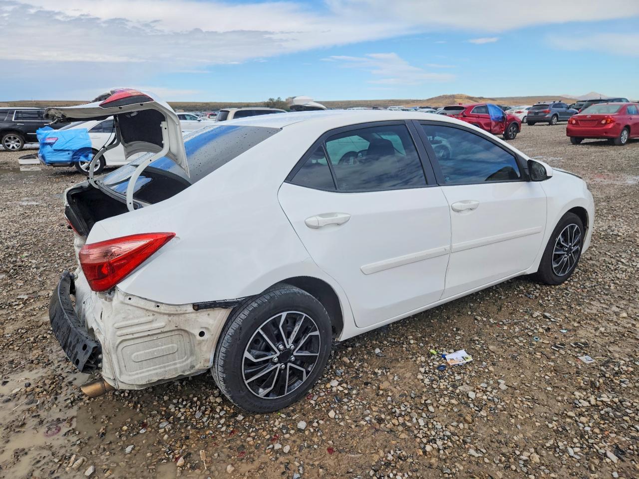 2017 Toyota Corolla Le - Фото 3